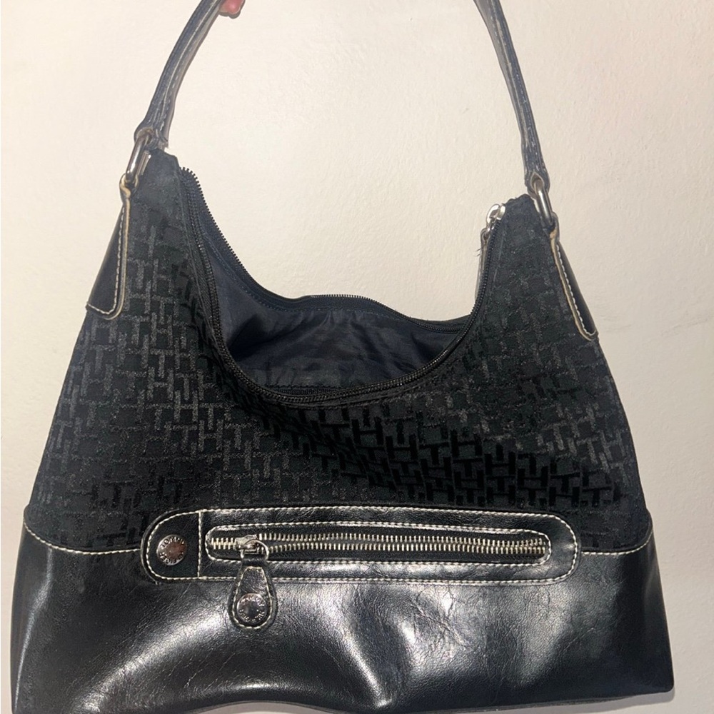 Vintage Black Tommy Hilfiger Shoulder Bag
